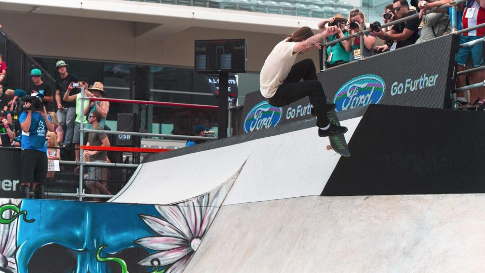 Shaun White Skateboarding takes on Tony Hawk: Shred - ESPN